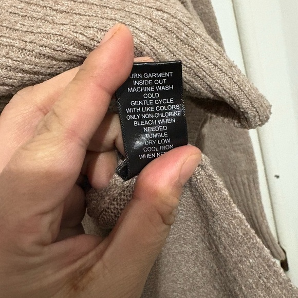 Tahari Tan and Pink Patterned Sweater - Picture 5 of 5